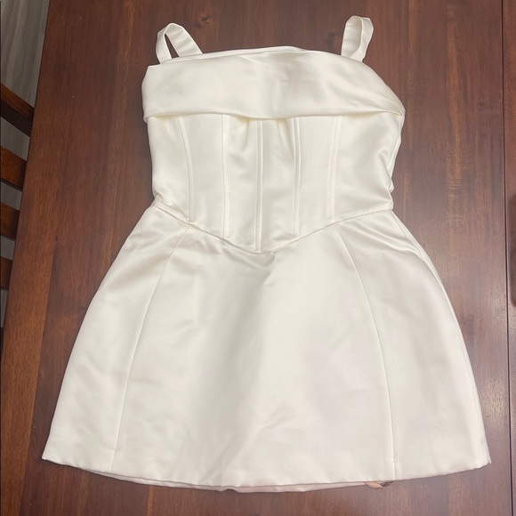 NWT Meshki Isabel Satin Corset Dress - Size L - Picture 5 of 8